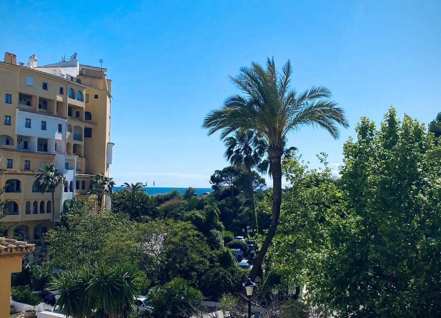 Luminoso Apartamento Para Dos Personas En Cabopino Marbella